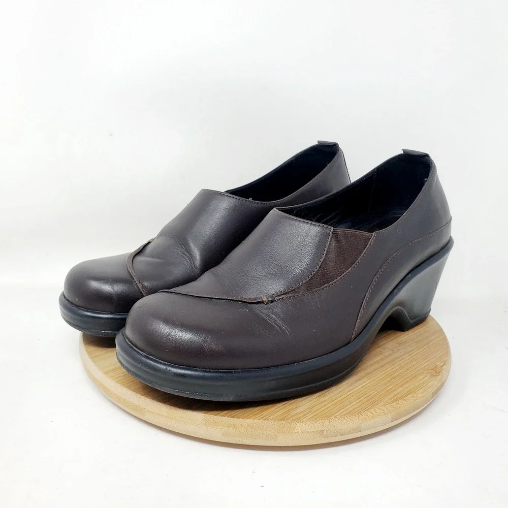 Dansko Shoes Womens 38 Brown Leather Slip On Loafer Wedge‎ Y2K Academia Retro